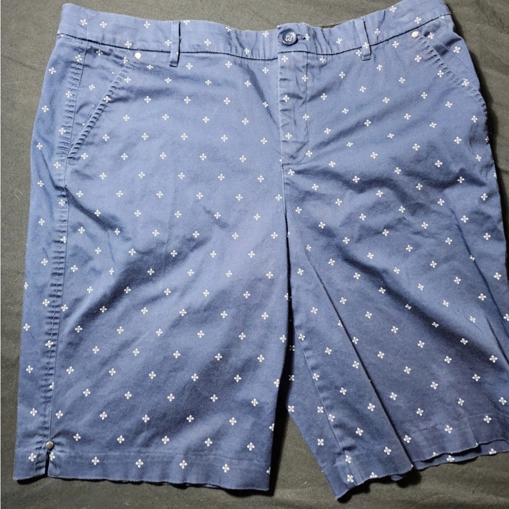 intro. Men's Navy Patterned Flat Front Shorts